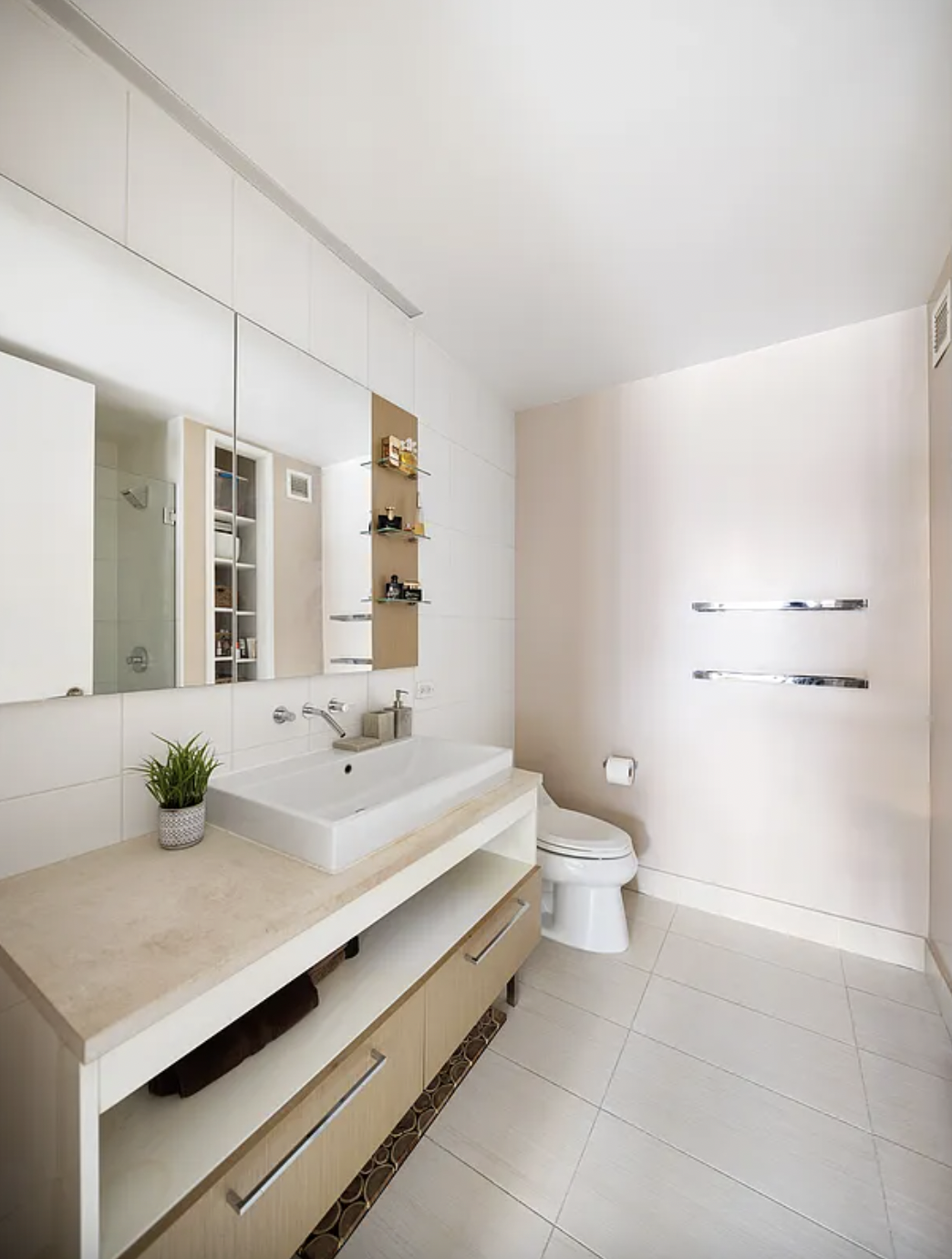 11-02 49th Avenue, Unit 4F Queens, NY 11101 - Photo 4 of 13