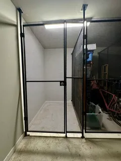 a picture of a book shelf