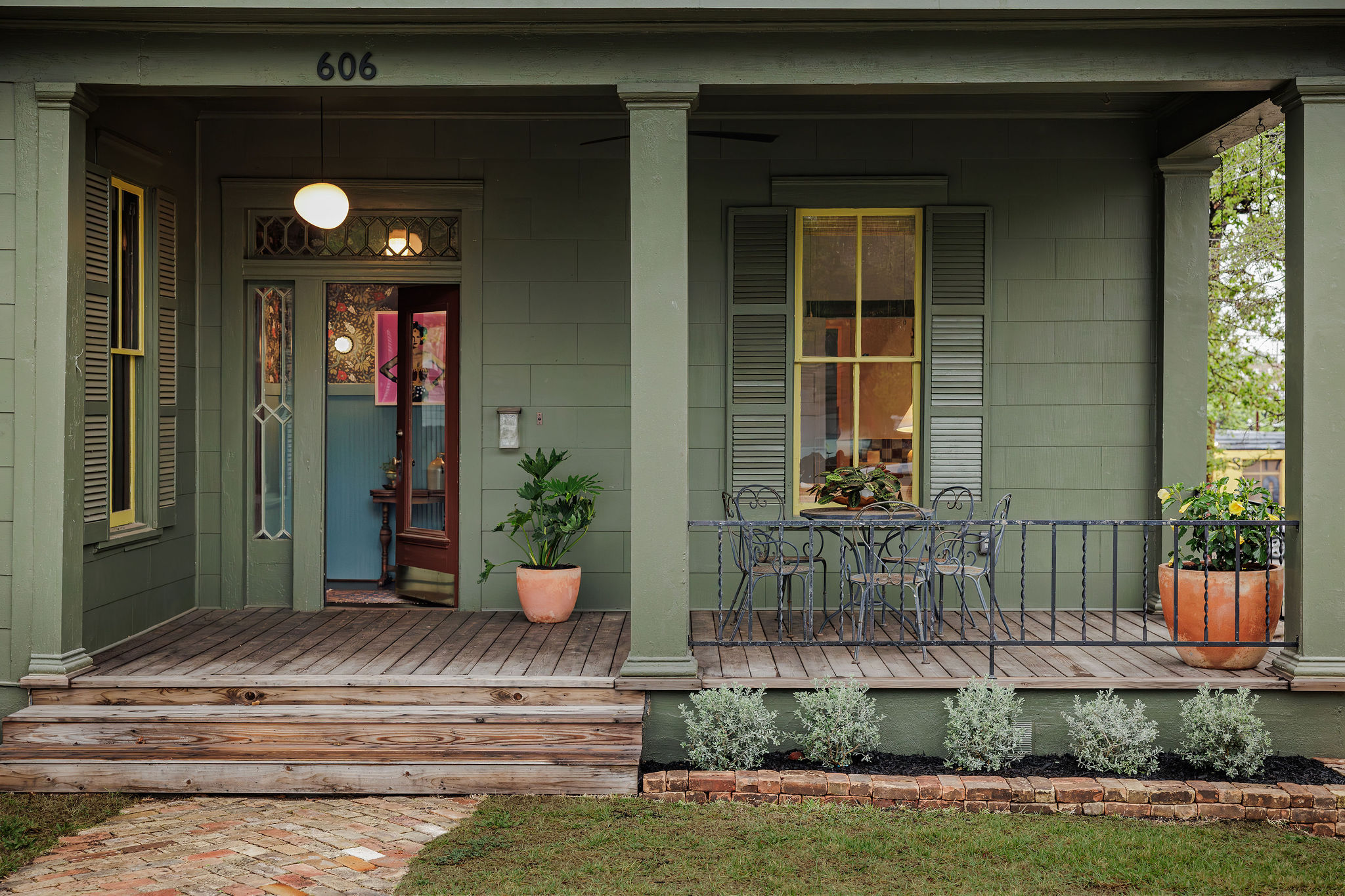 606 West 35th Street Austin, TX 78705 - Photo 3 of 37 a view of a entryway door of the house