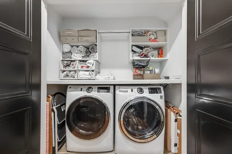 a picture of a bench in a cabinet