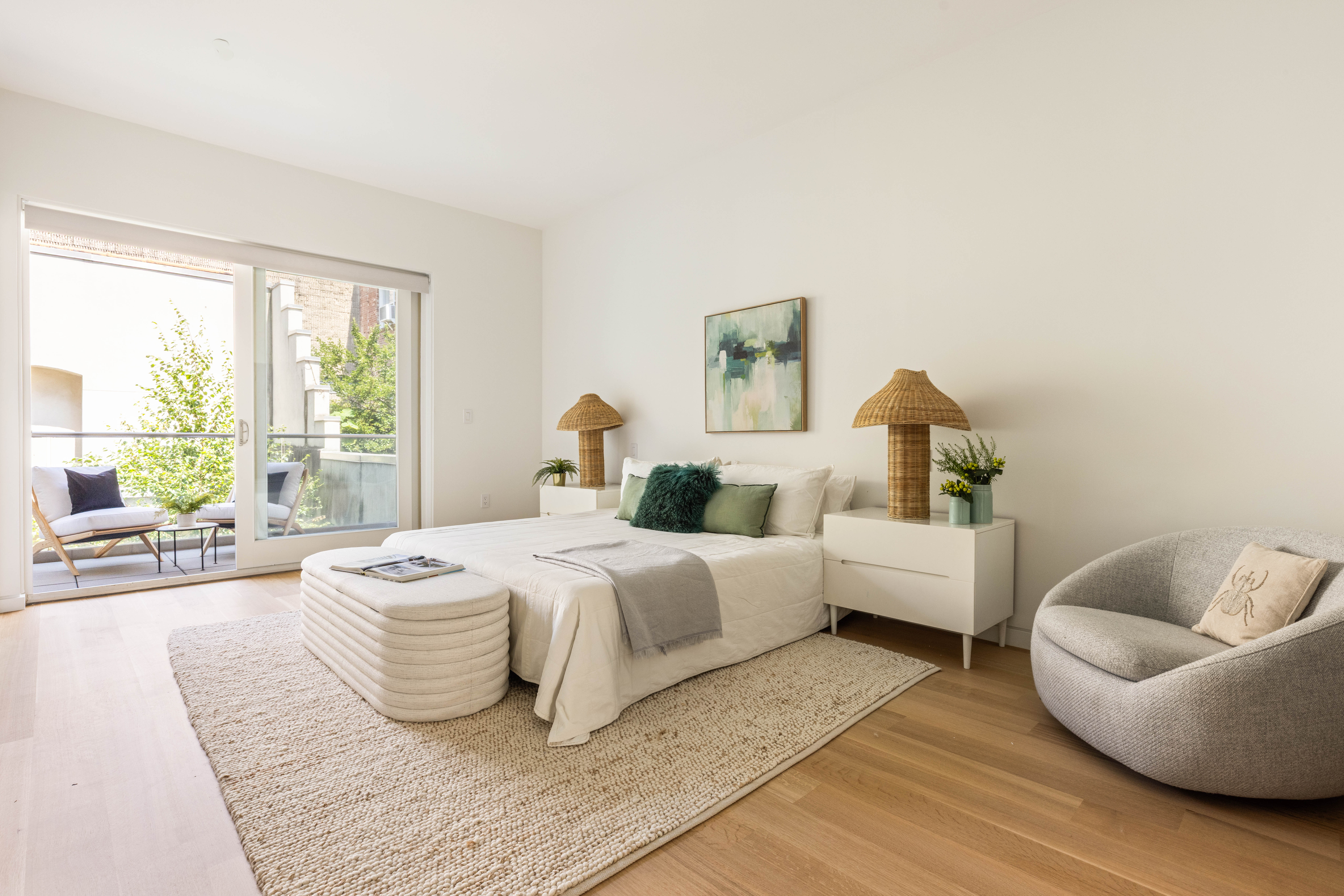 17 Bergen Street, Unit 2 Brooklyn, NY 11201 - Photo 8 of 14 a bedroom with a bed and a couch