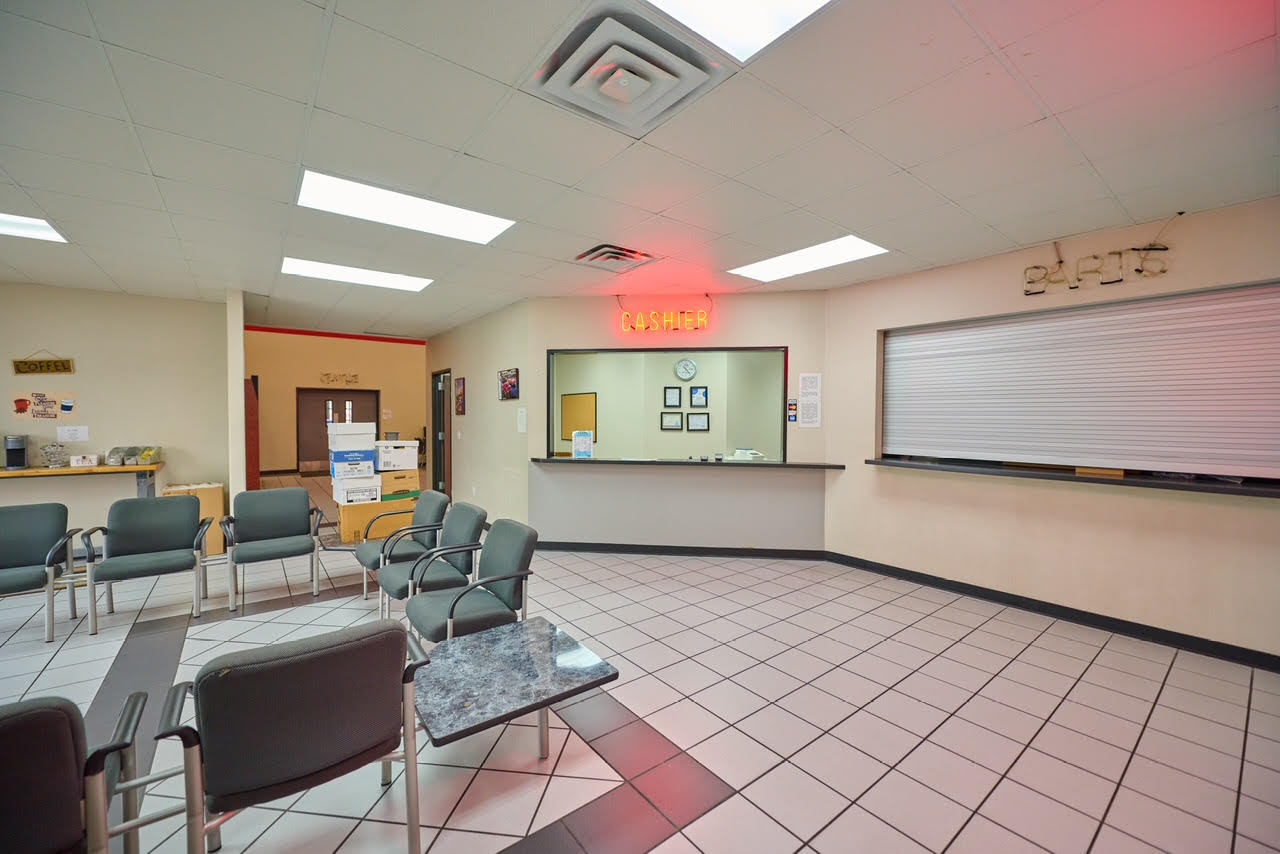 1902 East Central Texas Expressway Killeen, TX 76542 - Photo 45 of 61 a living room with furniture and a flat screen tv