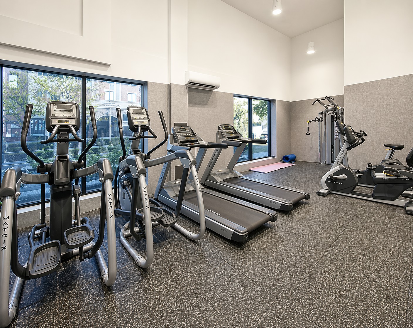424 Bedford Avenue, Unit 8B Brooklyn, NY 11249 - Photo 18 of 21 a view of a room with gym equipment