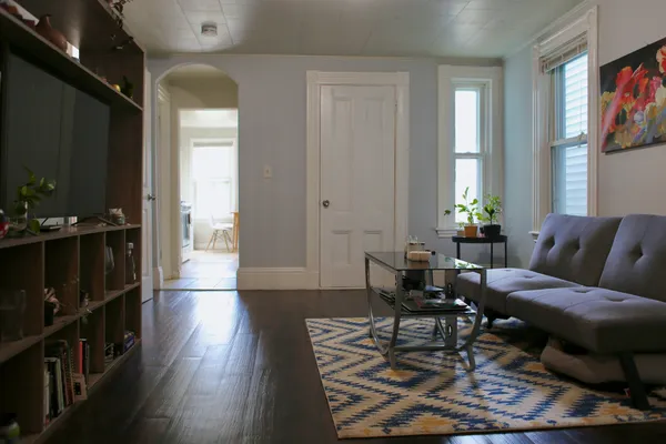 $2,650 | 603 Bennington Street, Unit 1, Boston, MA 02128