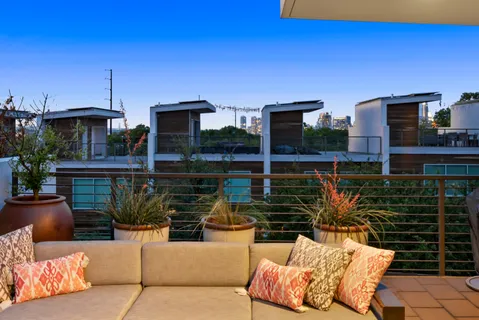 $1,095,000 | 2301 South 5th Street, Unit 11, Austin, TX 78704