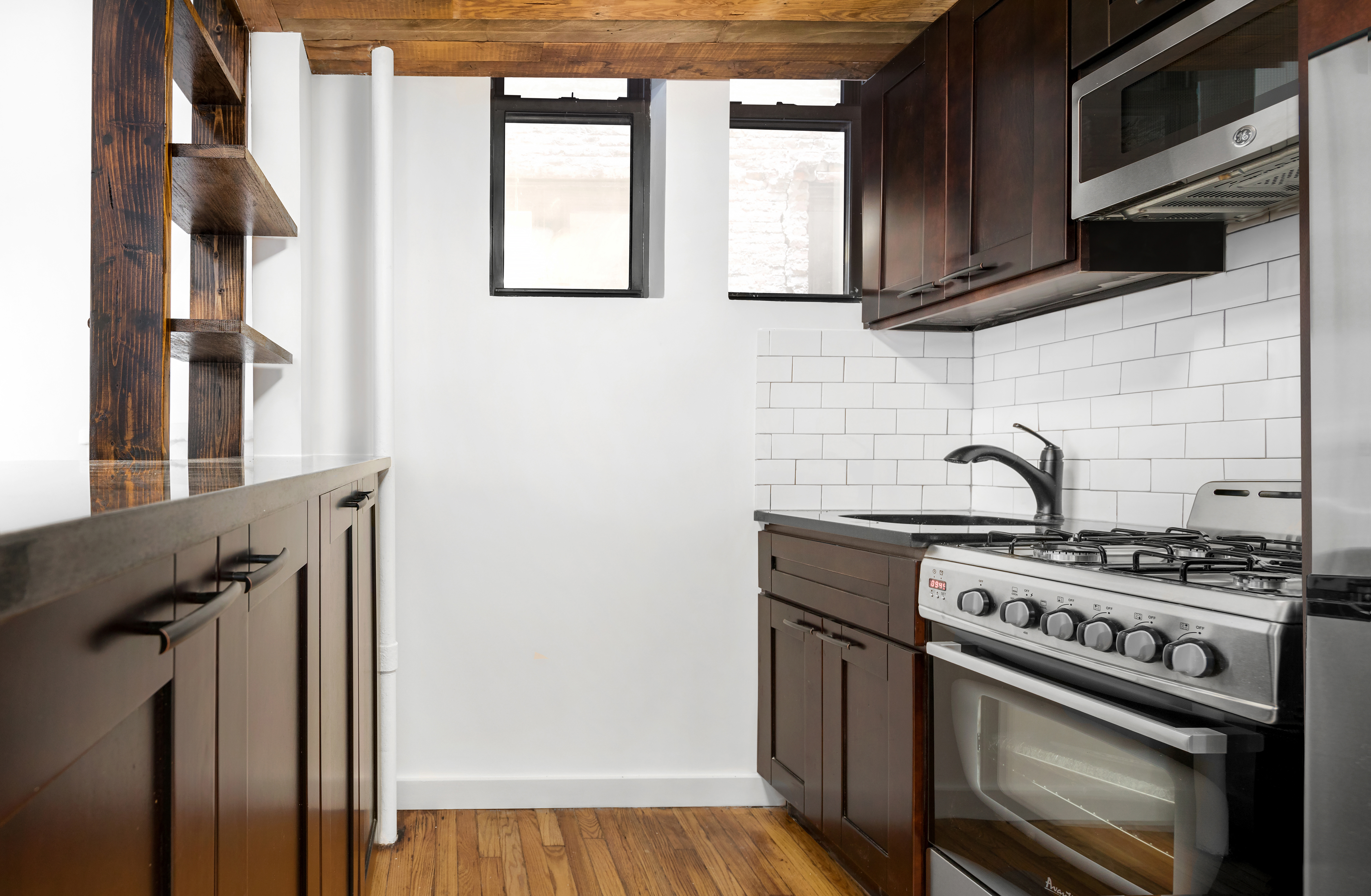 5 Weehawken Street, Unit 1A Manhattan, NY 10014 - Photo 5 of 9