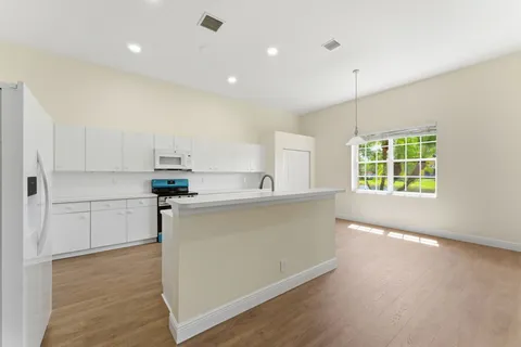 $1,100,000 | 1112 Skylark Drive, Weston, FL 33327