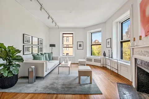 $2,295,000 | 39 1/2 Washington Square South, Unit 9 | Greenwich Village