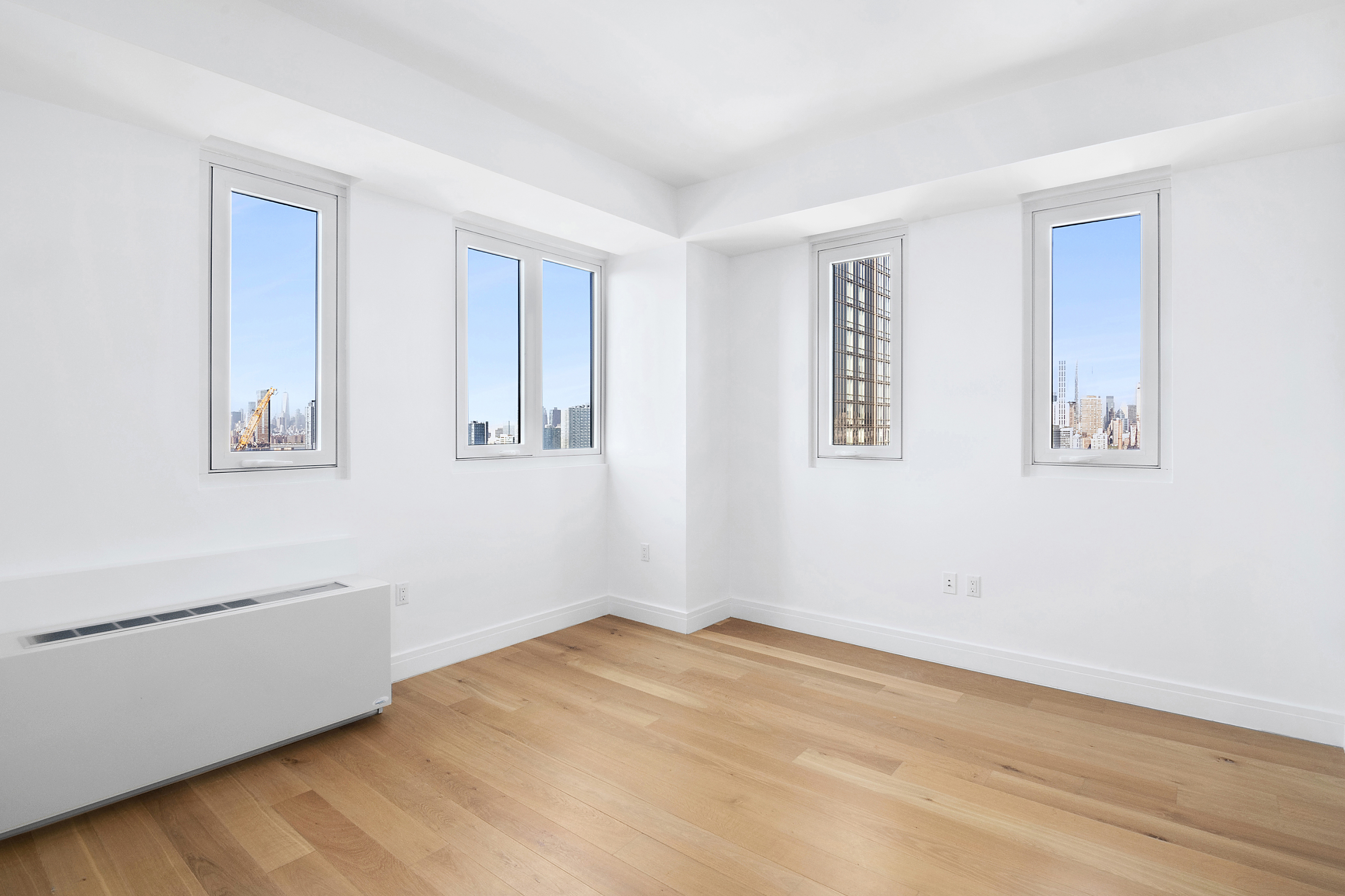 24-16 Queens Plaza South, Unit PHE Queens, NY 11101 - Photo 2 of 6