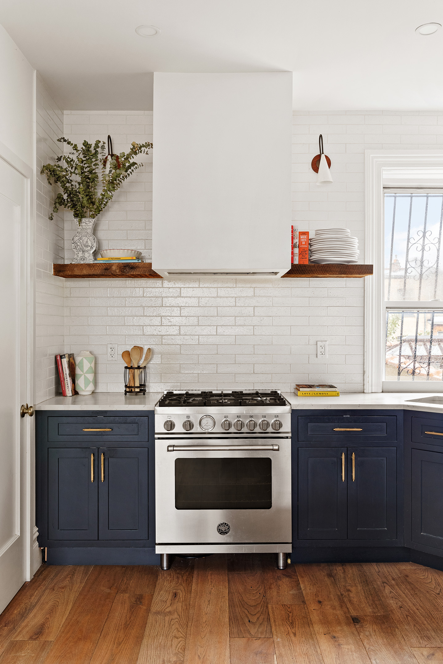 541 8th Street, Unit 3R Brooklyn, NY 11215 - Photo 4 of 9 a kitchen with stainless steel appliances a stove and cabinets