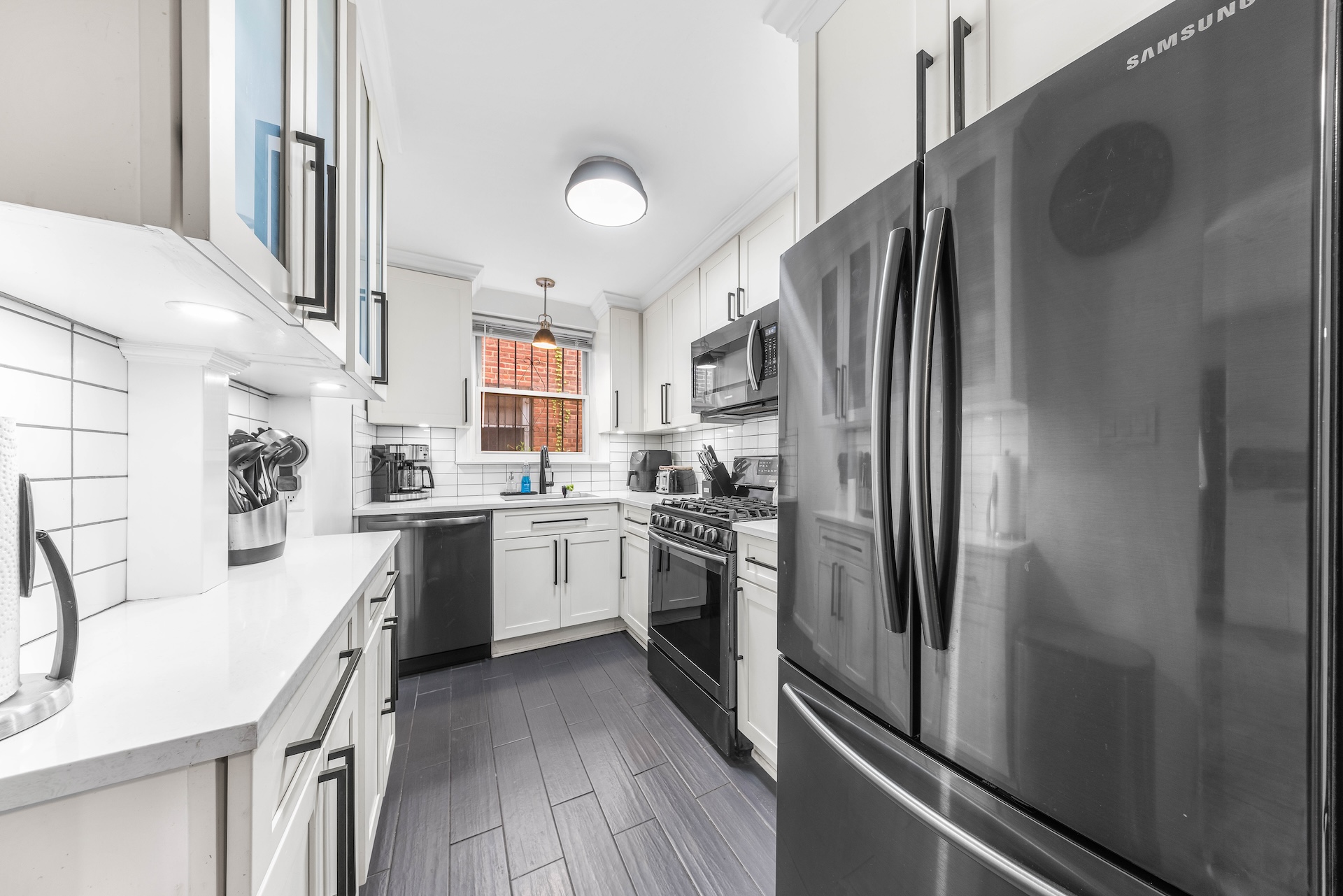 83-18 164th Street Queens, NY 11432 - Photo 7 of 26