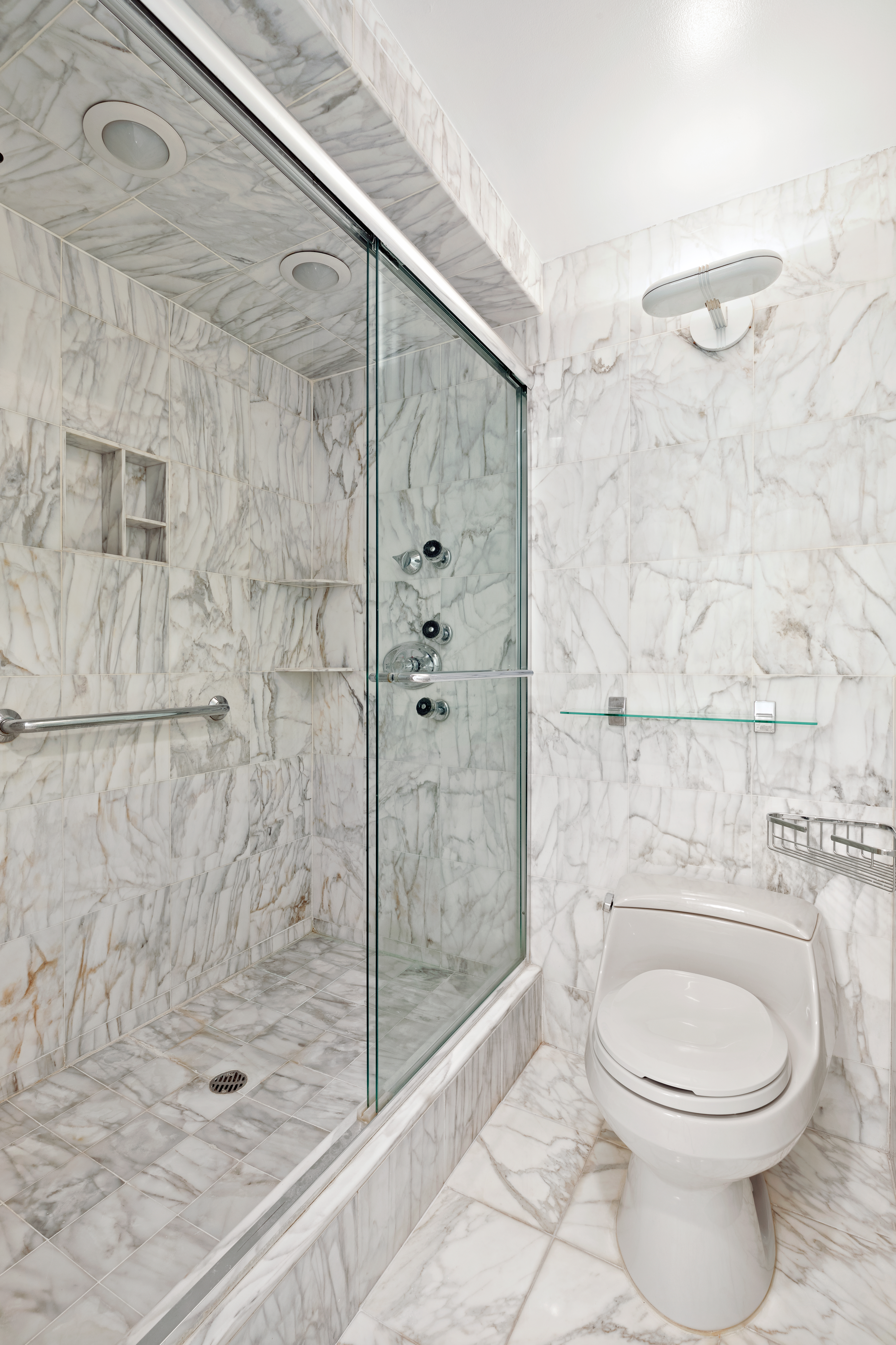 43 West 61st Street, Unit 17J Manhattan, NY 10023 - Photo 6 of 8