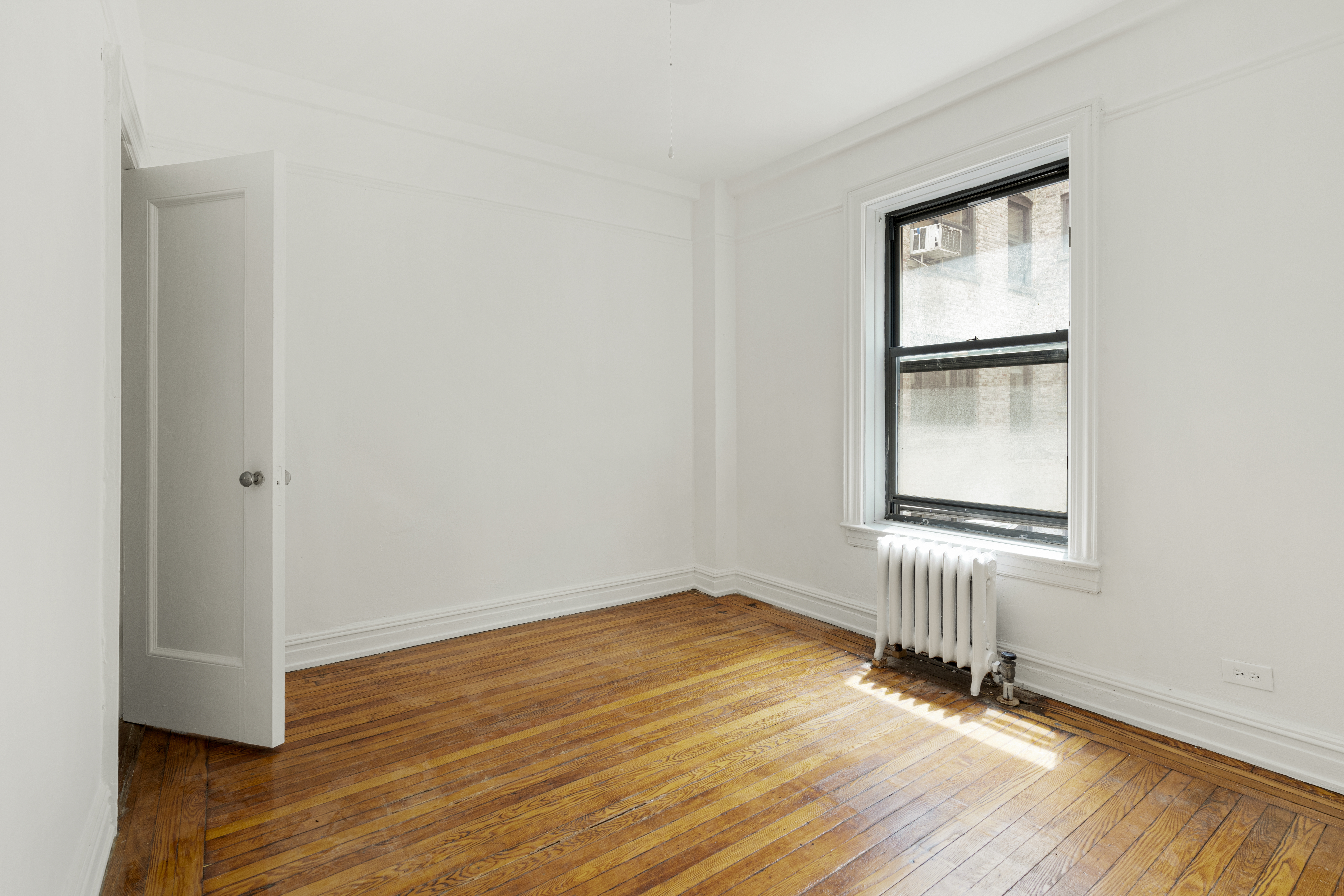 41 West 82nd Street, Unit 4D Manhattan, NY 10024 - Photo 8 of 16