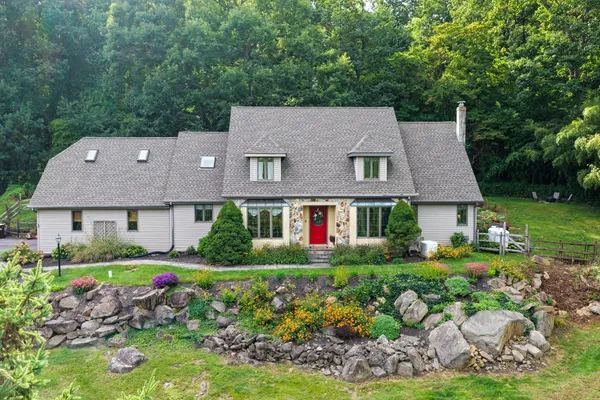 $898,000 | 110 Lovell Lane, Glenmoore, PA 19343