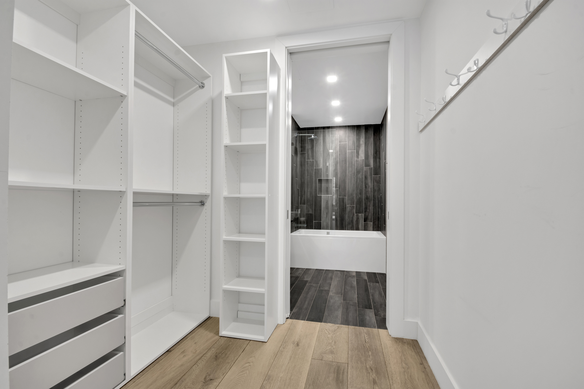 245 East 53rd Street, Unit 2 Manhattan, NY 10022 - Photo 10 of 19