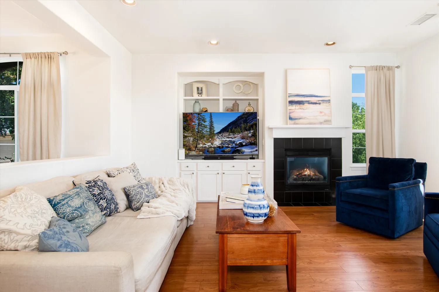 $565,000 | 601 West Burgundy Street, Unit B, Littleton, CO 80129