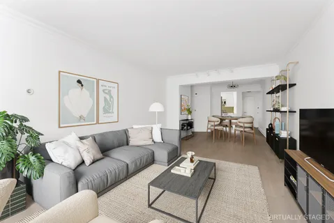 $1,900,000 | 100 Bank Street, Unit 1H | West Village