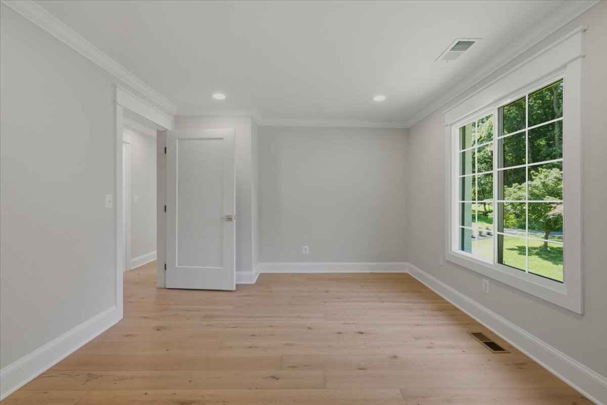 12650 Rolling Road Potomac, MD 20854 - Photo 29 of 74