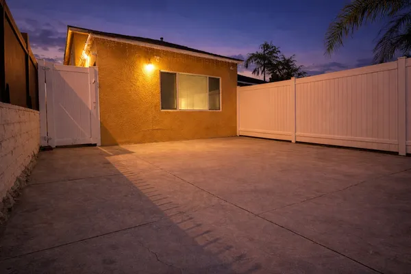 $1,450,000 | 7703 North Hollywood Way, Burbank, CA 91505