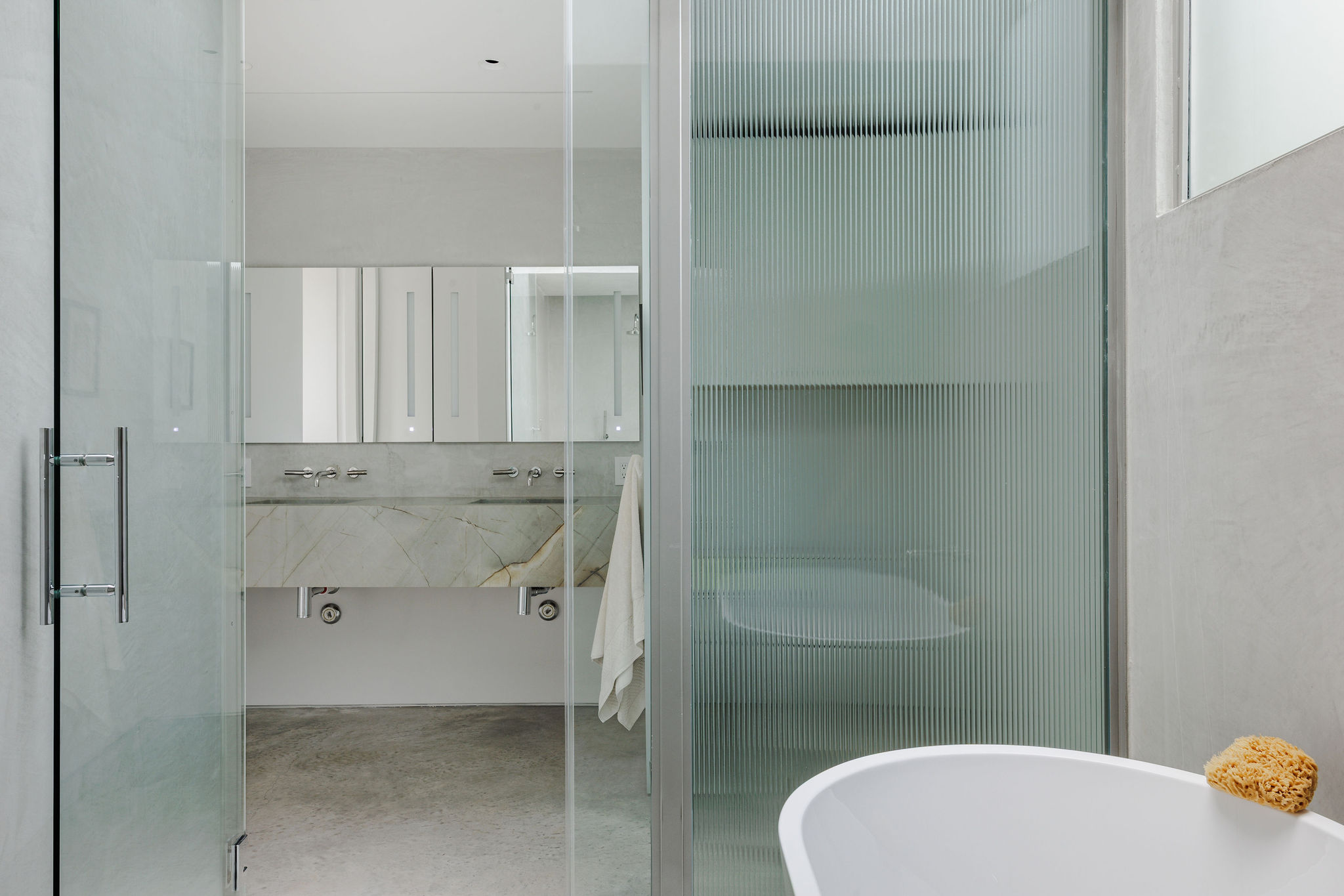 606 West 35th Street Austin, TX 78705 - Photo 26 of 37 a bathroom with a toilet