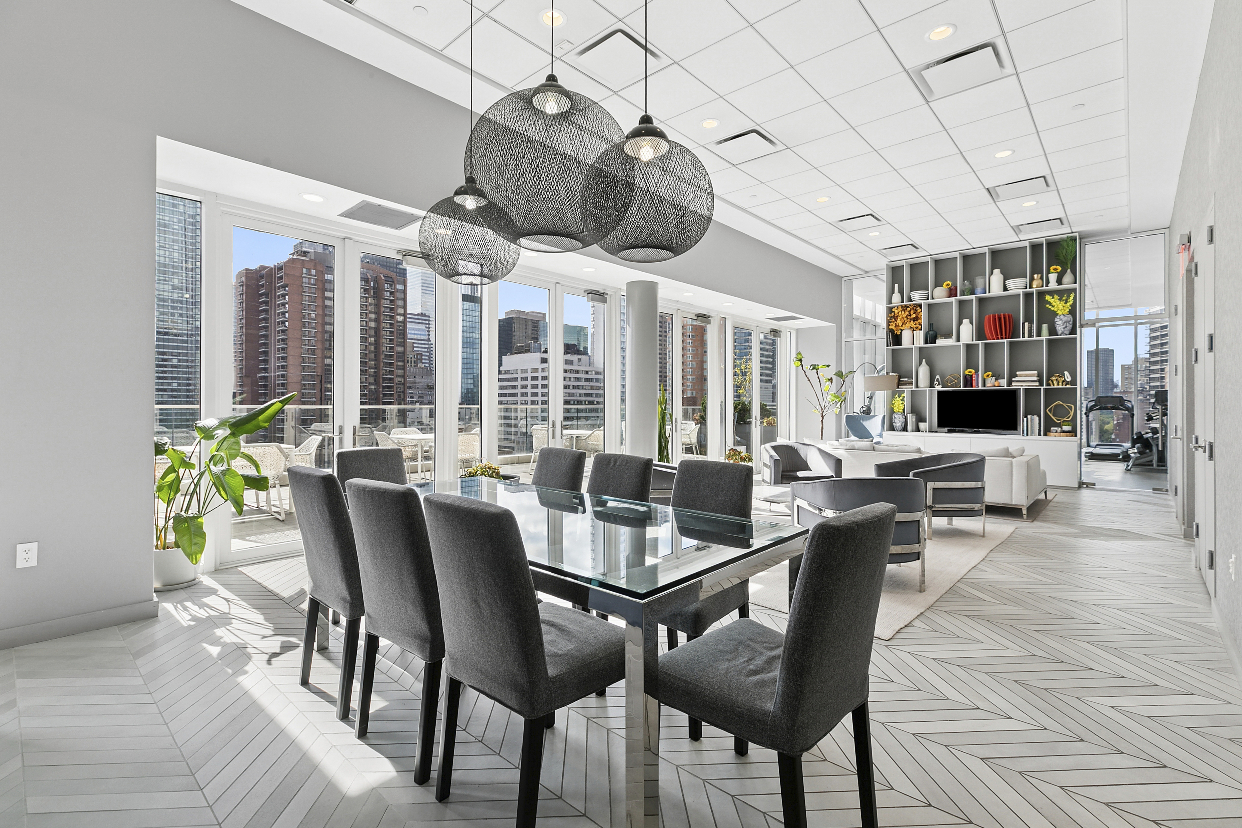 301 East 61st Street, Unit 2C Manhattan, NY 10065 - Photo 10 of 14