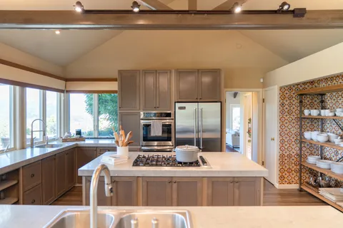 Contact Agent | 8325 Sonoma Mountain Road, Glen Ellen, CA 95442