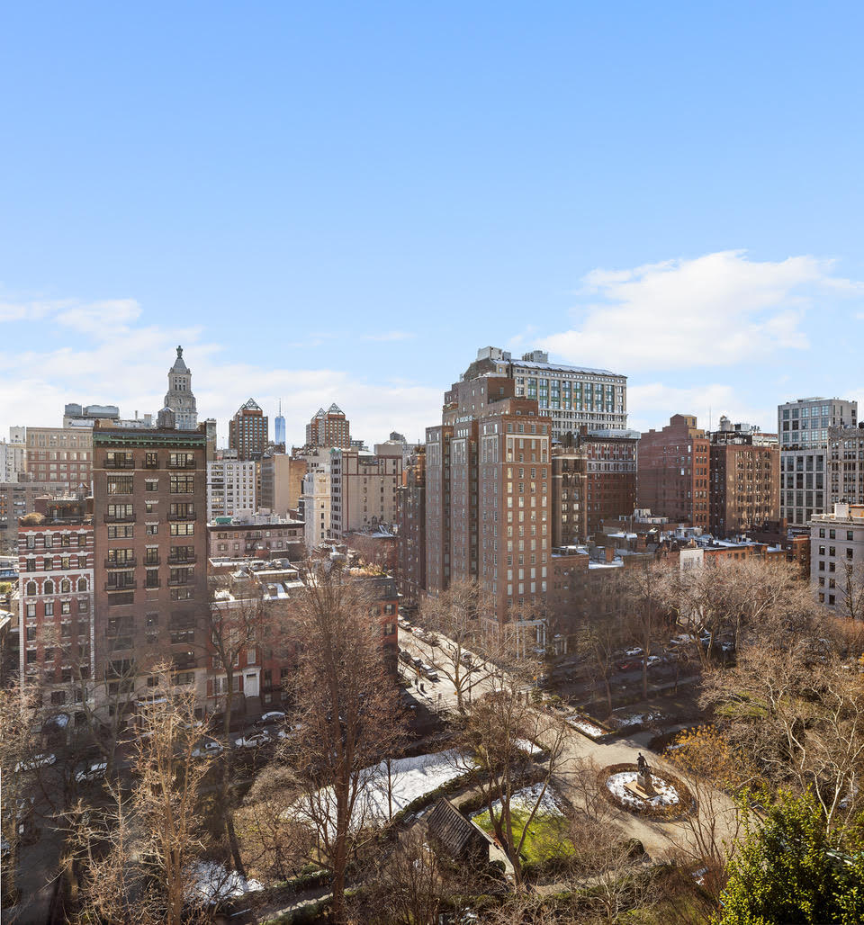 45 Gramercy Park North, Unit 14B Manhattan, NY 10010 - Photo 2 of 21