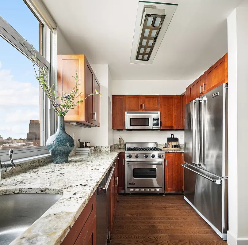 $1,600,000 | 106 West 116th Street, Unit PH13A | Harlem