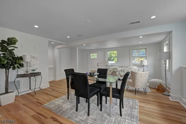 $700,000 | 6 Brook Street, Peapack-Gladstone, NJ 07977