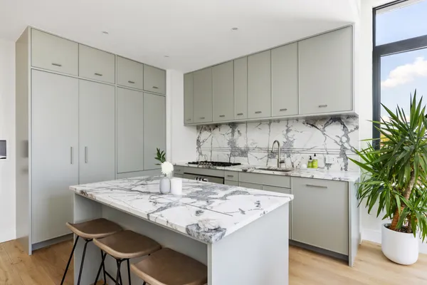 $12,500 | 347 Henry Street, Unit 5B | Cobble Hill