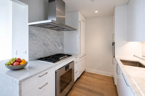 $1,150,000 | 460 West 42nd Street, Unit 51H | Hell's Kitchen