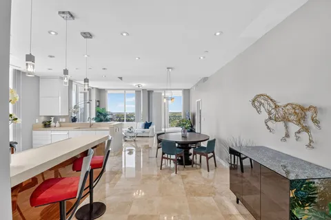 $2,100,000 | 550 Okeechobee Boulevard, Unit LPH23, West Palm Beach, FL 33401