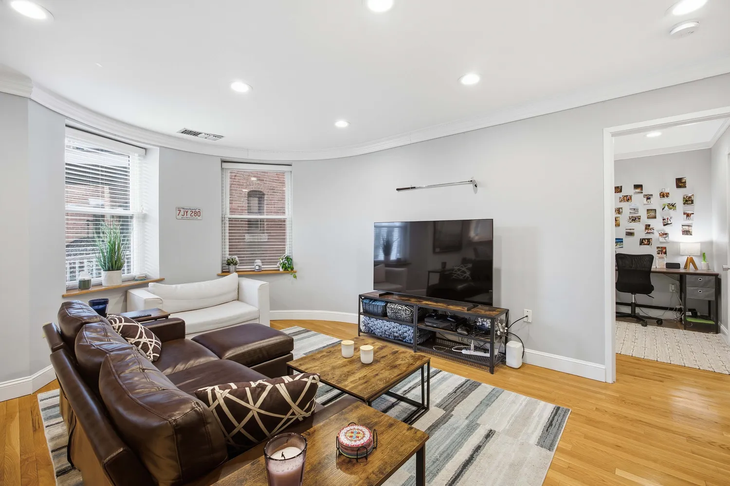 $925,000 | 96 Gainsborough Street, Unit 205W, Boston, MA 02115
