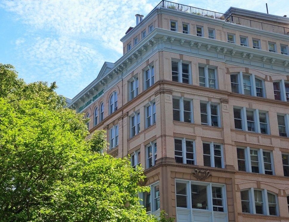 9 Barrow Street, Unit 6J Manhattan, NY 10014 - Photo 7 of 8