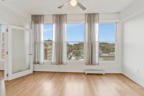 $1,350,000 | 675 E Street Northwest, Unit 900, Washington, DC 20004