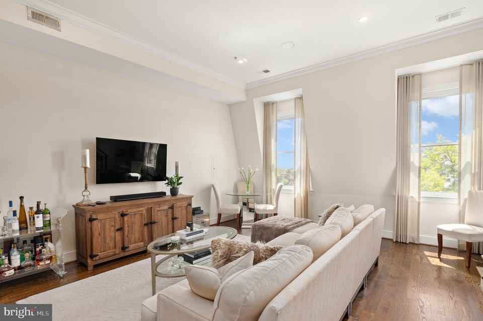 1223 Kenyon Street Northwest, Unit 3 Washington, DC 20010 - Photo 3 of 12