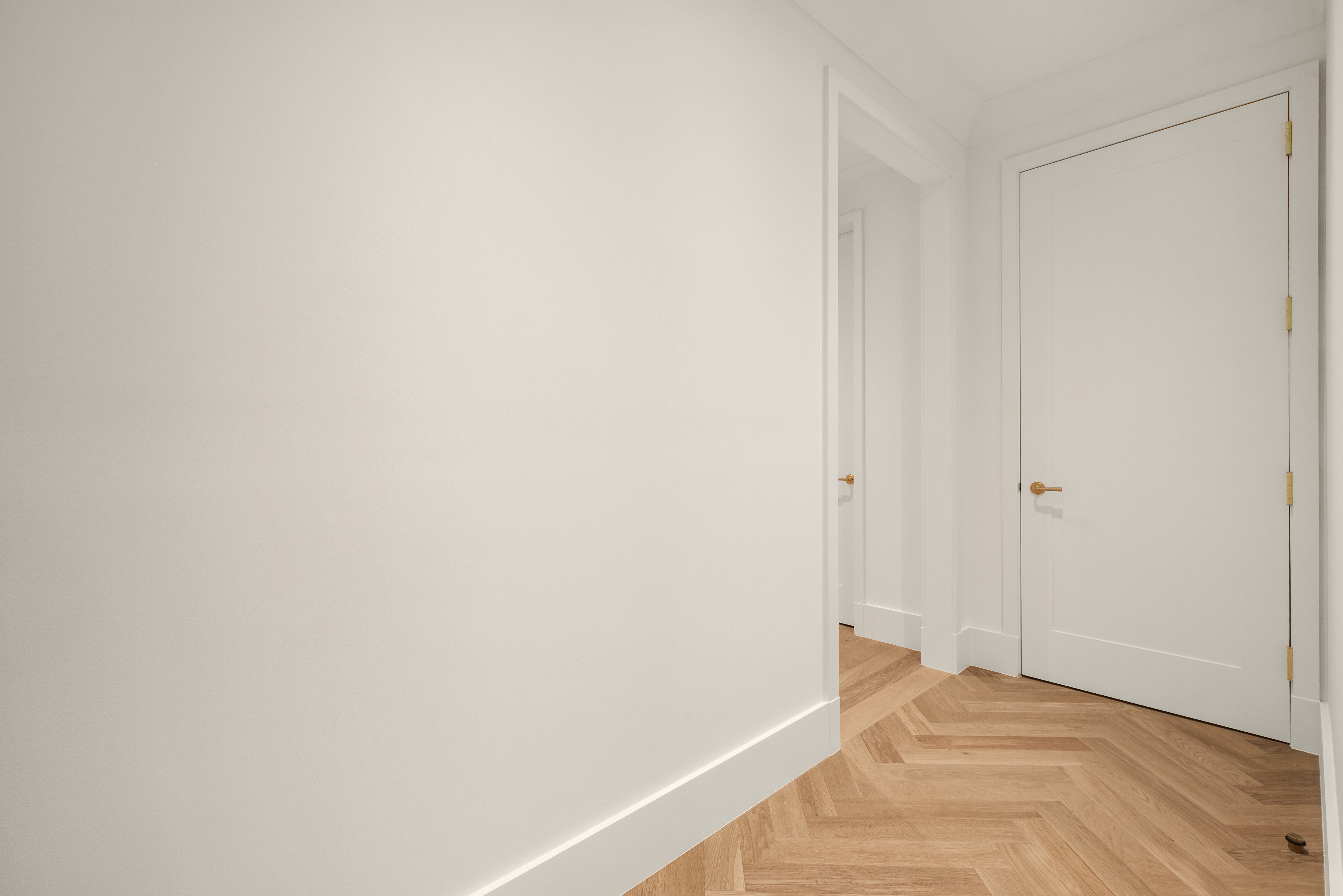 200 East 75th Street, Unit 6C Manhattan, NY 10021 - Photo 8 of 11 a view of room