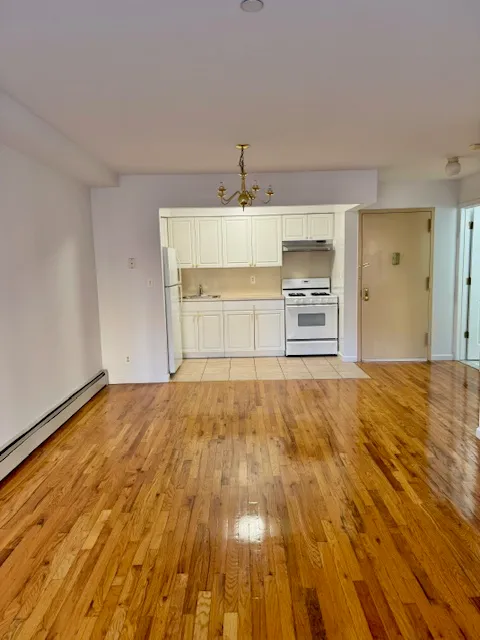 $2,800 | 30-16 33rd Street, Unit 4F | Astoria