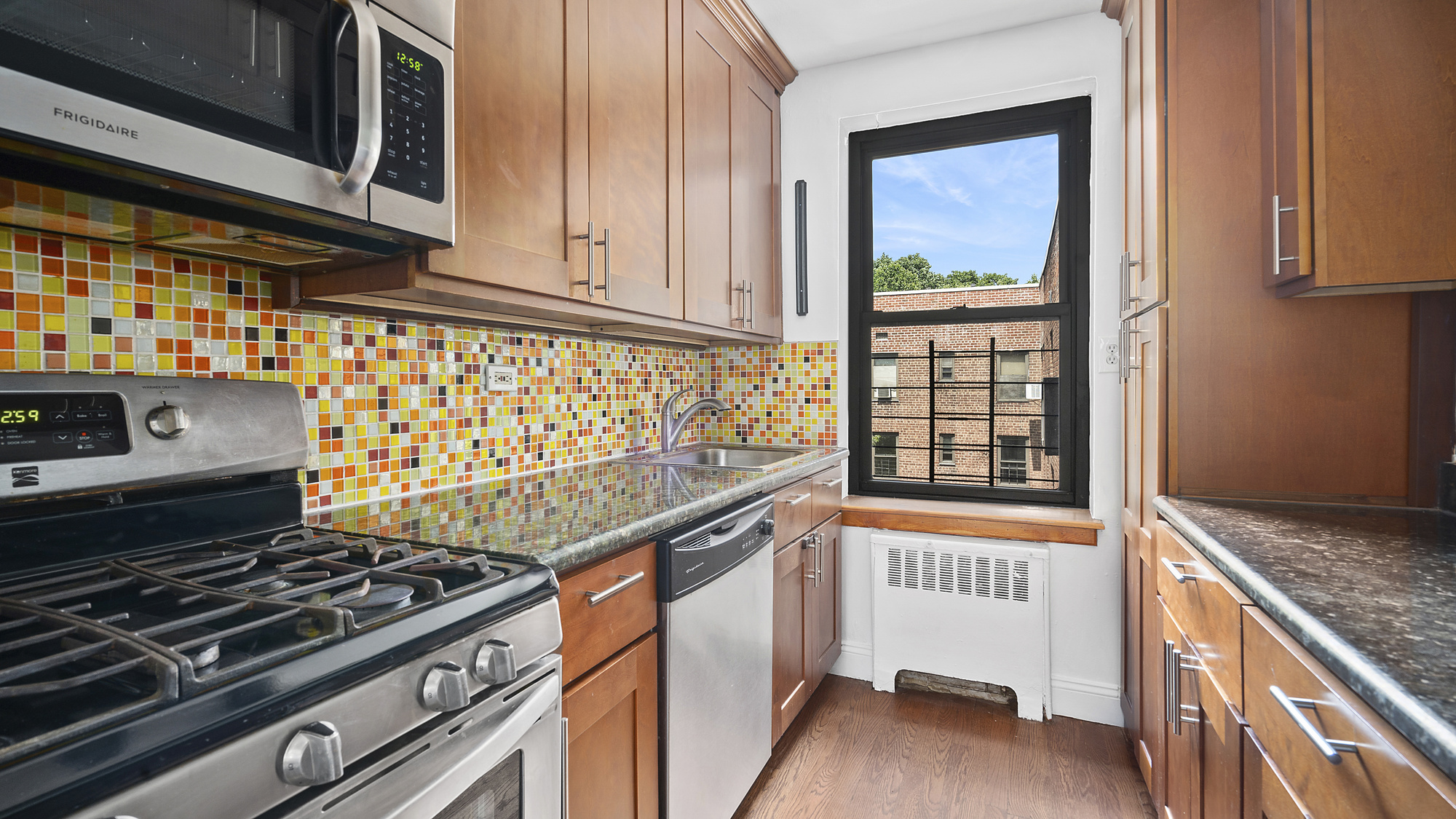 273 Bennett Avenue, Unit 8B Manhattan, NY 10040 - Photo 3 of 7