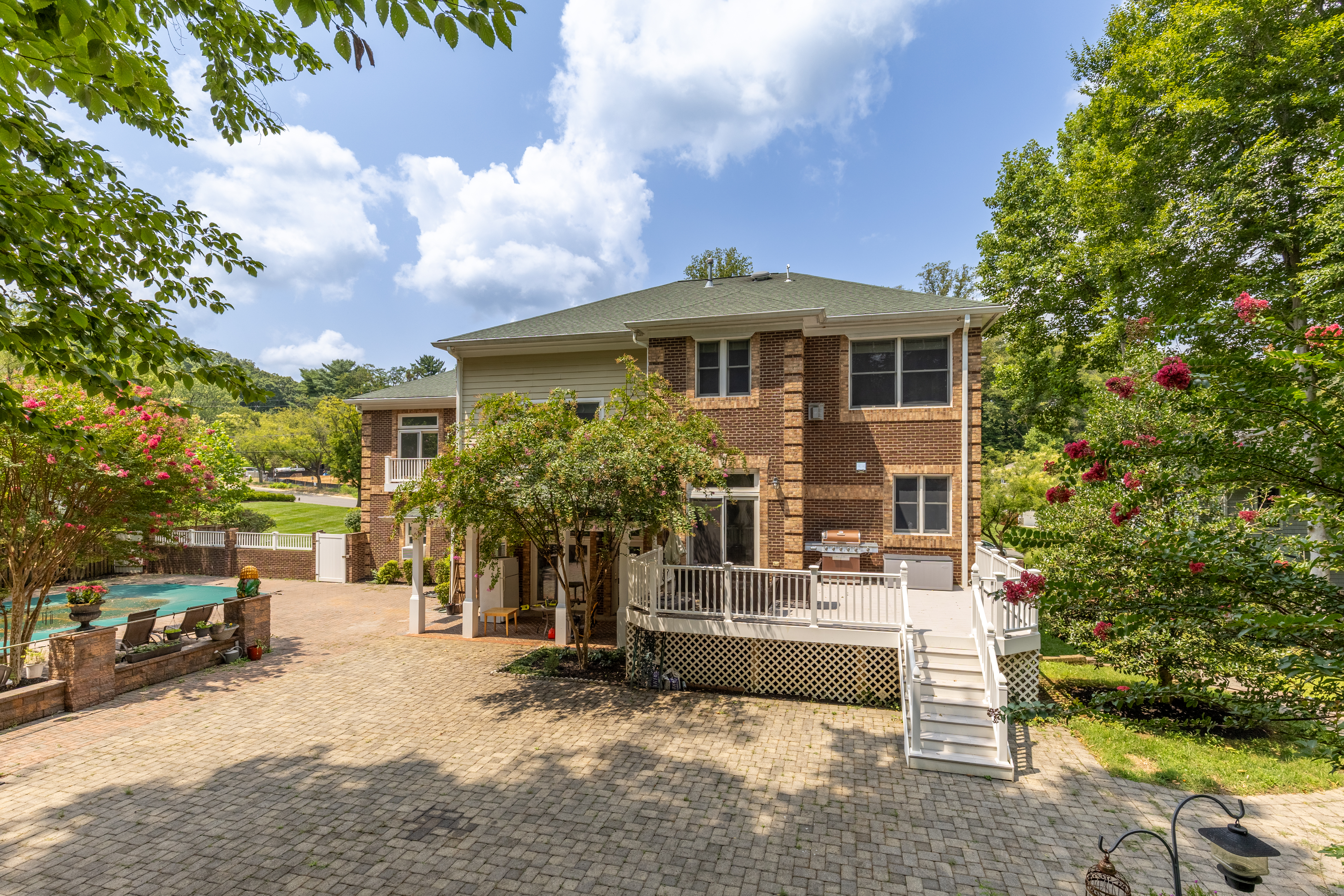 8505 Howell Road Bethesda, MD 20817 - Photo 16 of 22 Gallery Image 16
