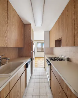 $1,200,000 | 900 West 190th Street, Unit 10O | Hudson Heights