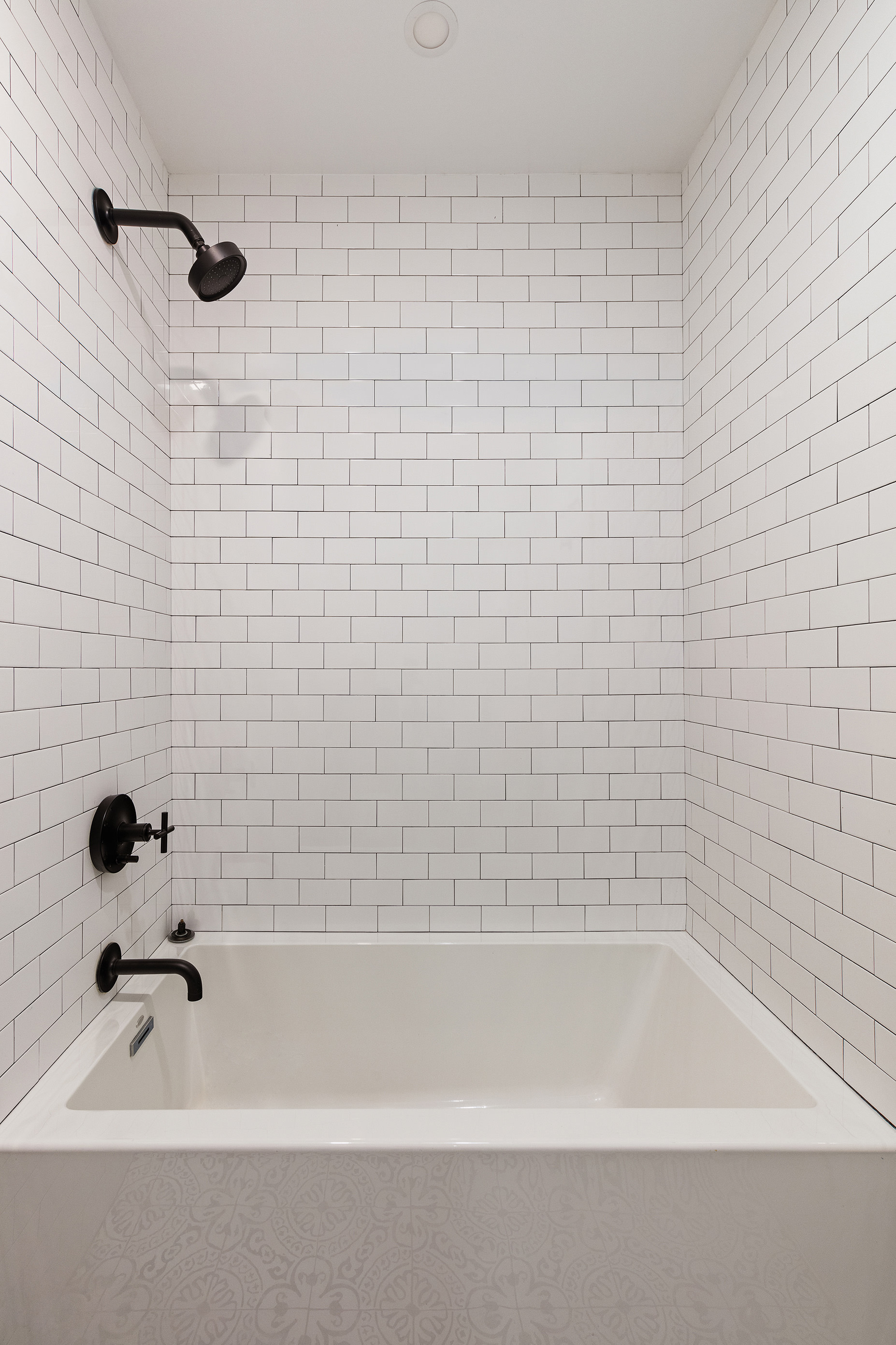 494 7th Street, Unit 3 Brooklyn, NY 11215 - Photo 7 of 9 a bathroom with a bathtub