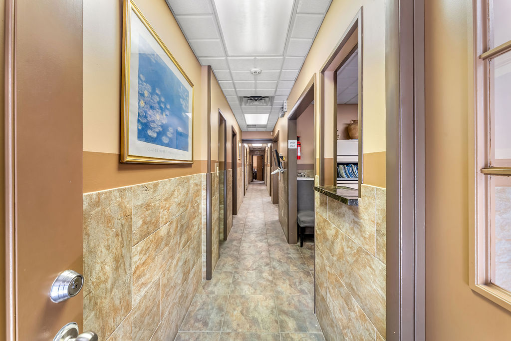 869 Bergen Avenue, Unit COMMERCIAL Jersey City, NJ 07306 - Photo 5 of 26 a view of gallery