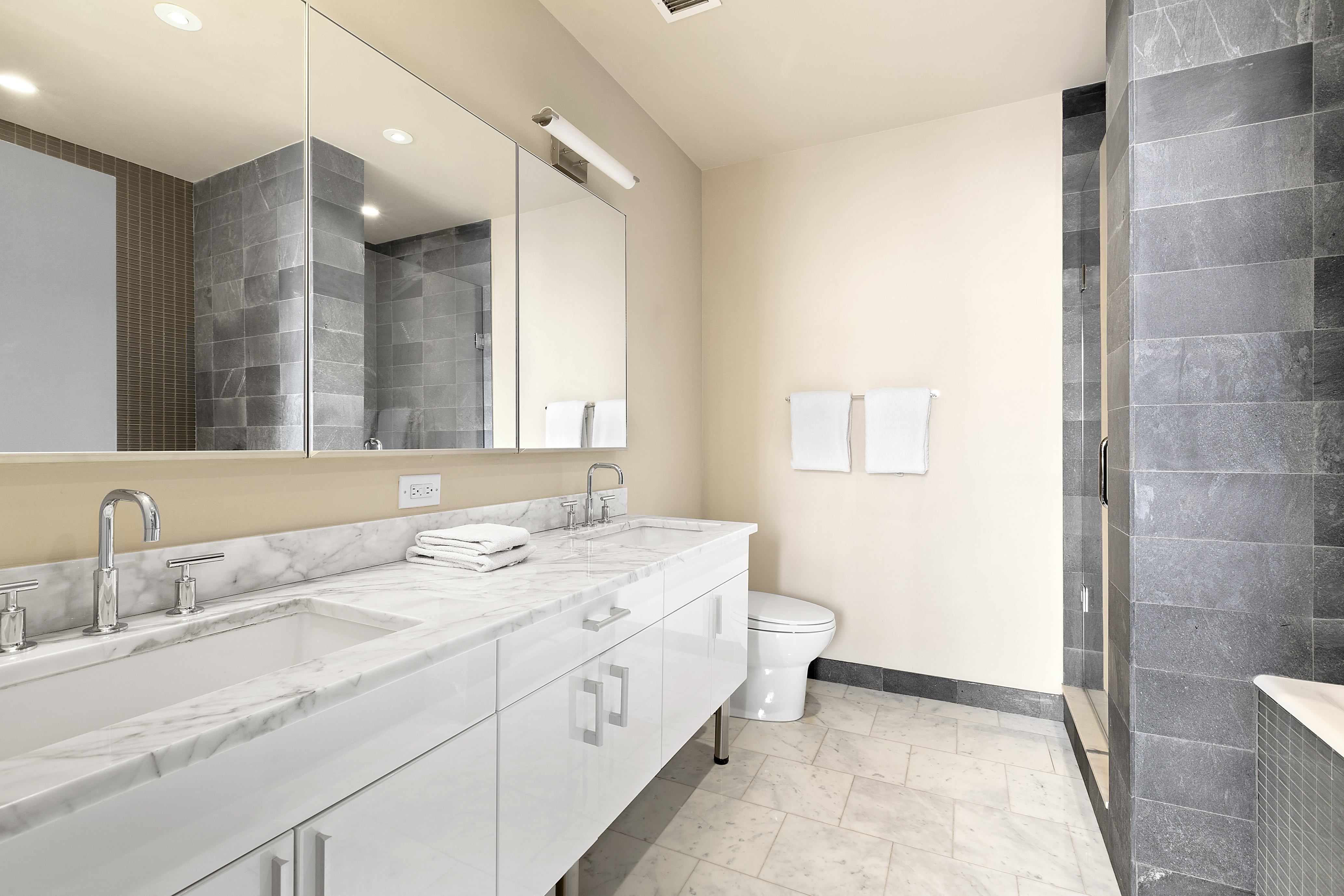 300 East 79th Street, Unit 12B Manhattan, NY 10075 - Photo 10 of 25