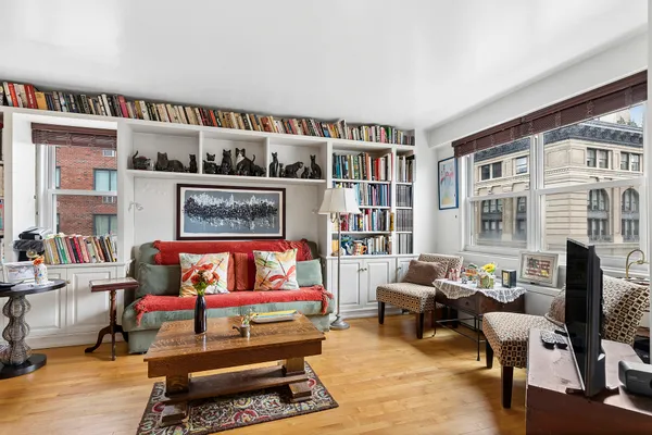 $3,400,000 | 101 West 12th Street, Unit 15JK | West Village