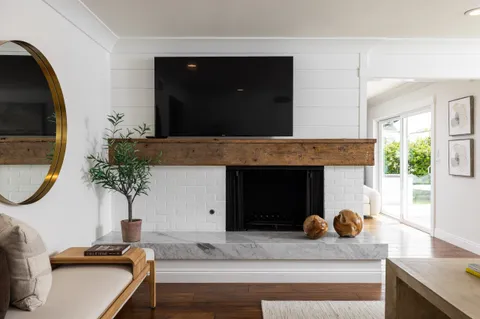 $4,850,000 | 1609 Ruth Lane, Newport Beach, CA 92660