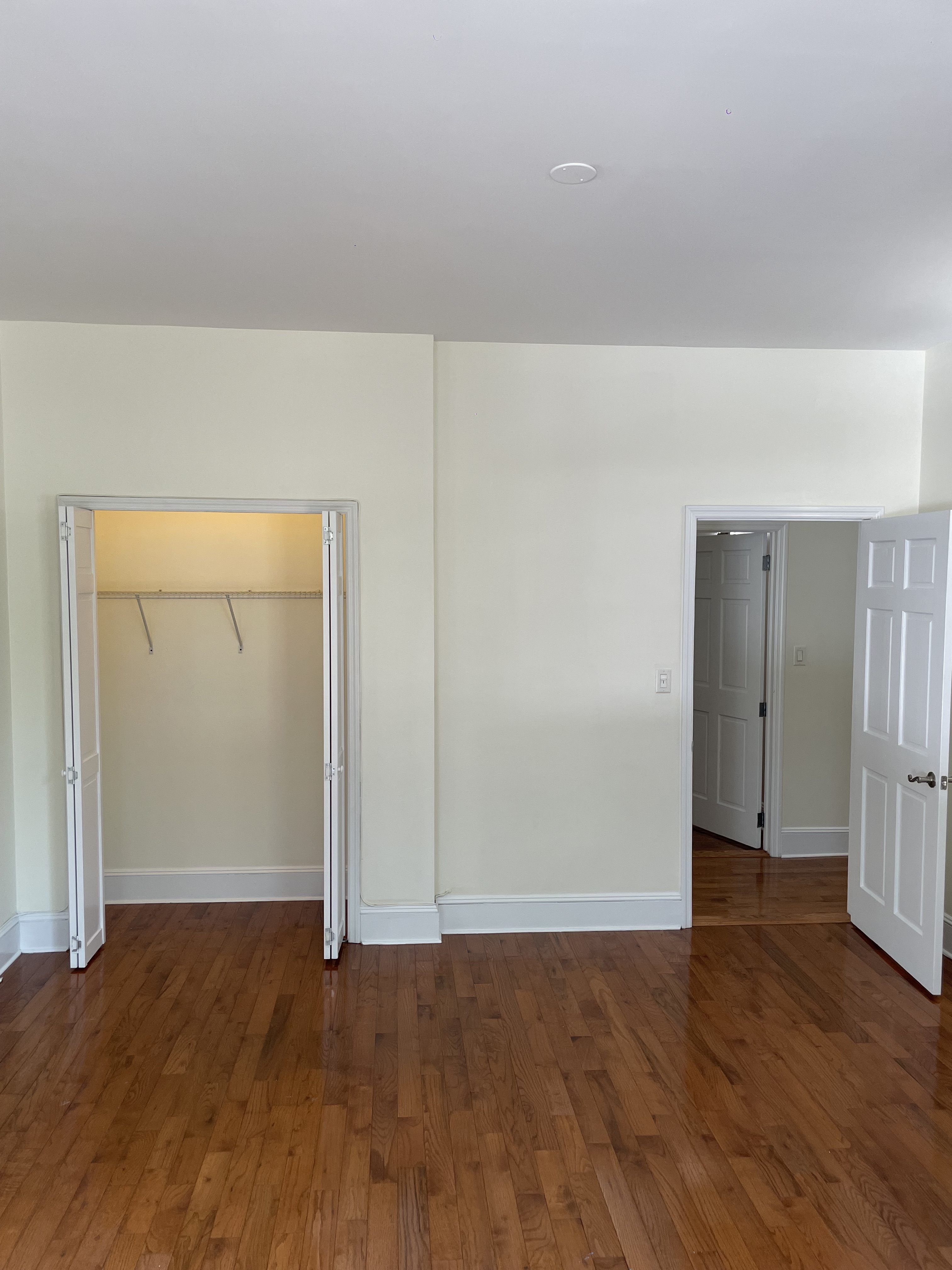 263 Adelphi Street, Unit 1 Brooklyn, NY 11205 - Photo 7 of 14 a view of an empty room
