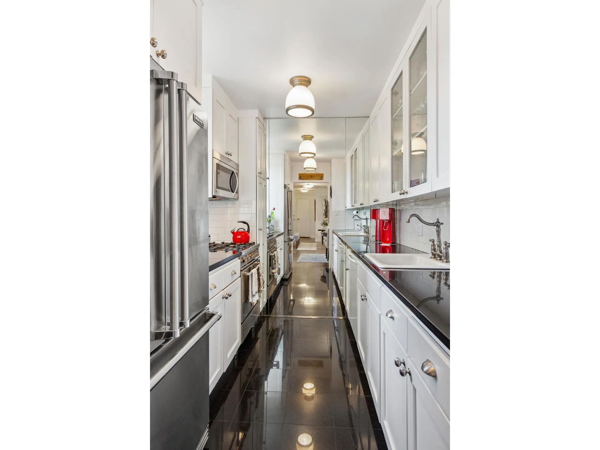 115 East 87th Street, Unit 18A Manhattan, NY 10128 - Photo 9 of 13 a view of a living room with a bathroom