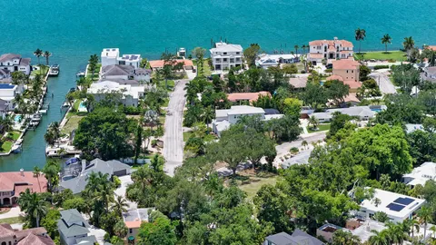 $1,495,000 | 2155 Oriole Drive, Sarasota, FL 34239