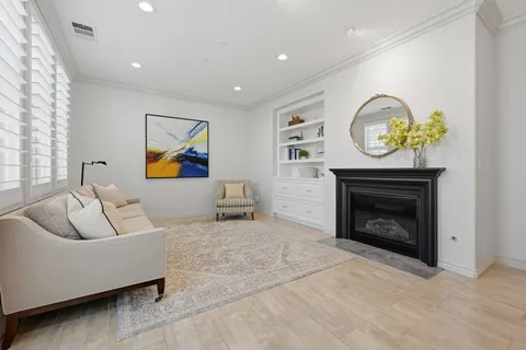 $1,379,000 | 21445 Hayley Lane, Huntington Beach, CA 92646